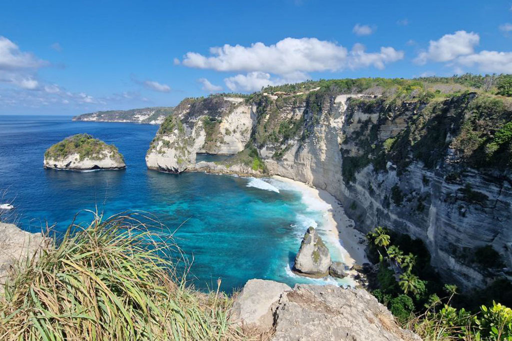 atuh-beach-landscape